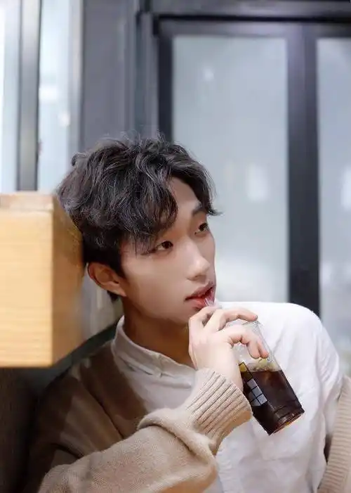 转音大神永力元搭档新锐创作人权世元带来《stuck at