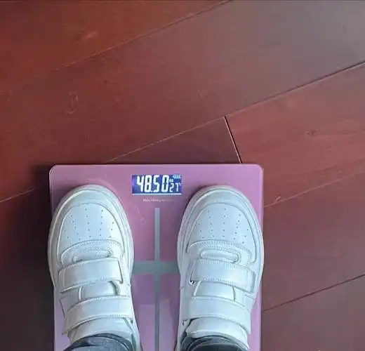 原创大嫂徐冬冬晒减肥照体重97斤瘦了好多身材丰盈真叫人嫉妒