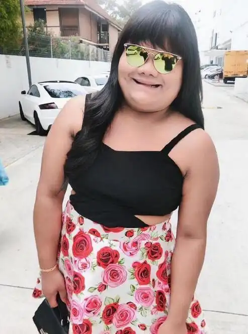 辣眼睛泰国女神惊艳自拍颜好还有帅男友