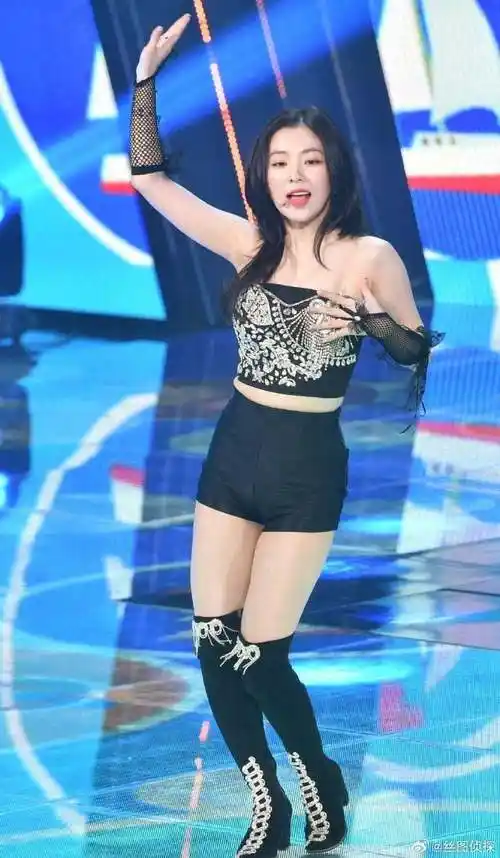 irene (red velvet)裴珠泫还蛮少见的