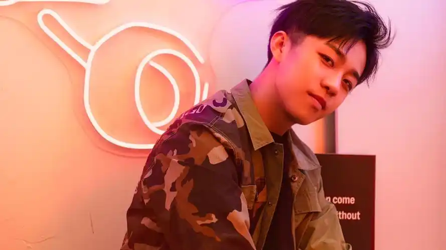 如何看待德云社演员张九龄"业务能力强"的人设?-剧情奥秘