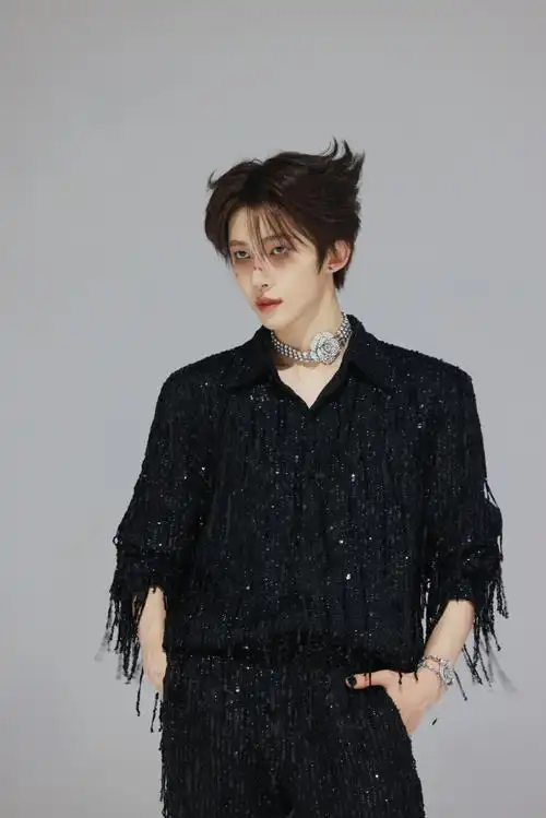 刘宇十方艺念年度专辑##刘宇猫耳发型