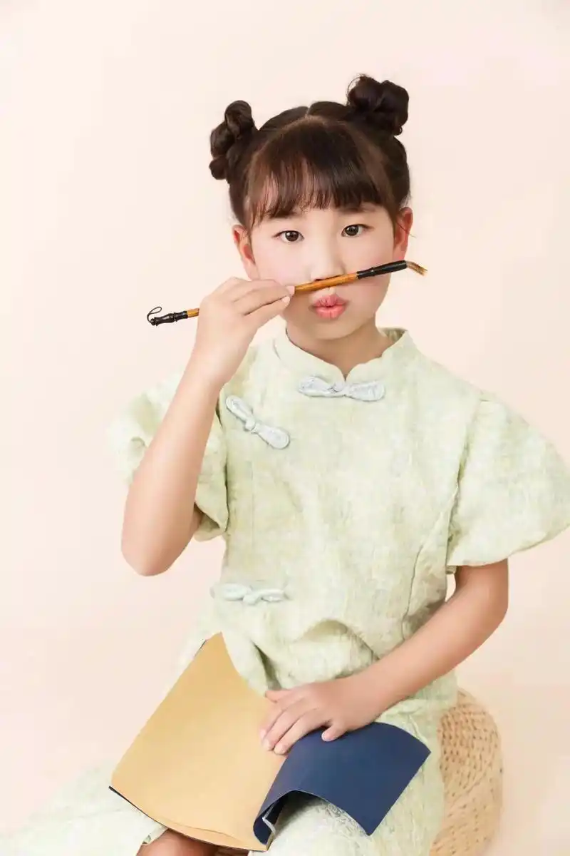 慢慢成长,渐渐变好.为庆祝爱女曹梦瑶小朋友十周岁生日,在家略 - 抖音