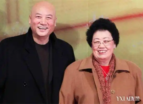 唐僧徐少华老婆杨琨曝近照 气质端庄不输朱琳