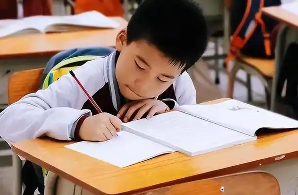 燕子南飞有了新理由,小学生考试给出"终极答案",老师哭笑不得