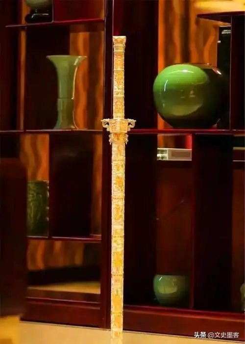 乾隆皇帝的镇墓之宝九龙宝剑和朝珠都去哪里了