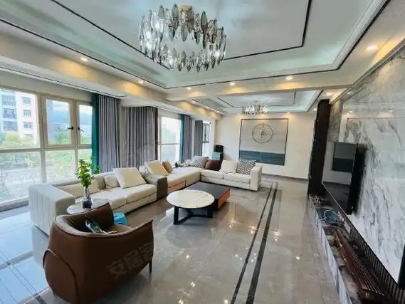 上海滩花园大平层大四房带家具家电带车位价钱可以谈