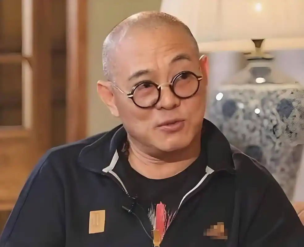 李思泪诉:生父李连杰抛下我们母女,若能选择真不想认他!