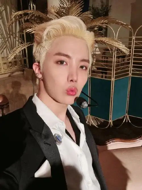 郑号锡金发##郑号锡银月精灵