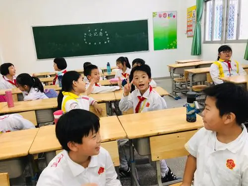 『东厦高部小记者』课堂分享之肢体语言