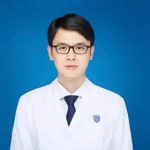 骨科余华晨医生头像