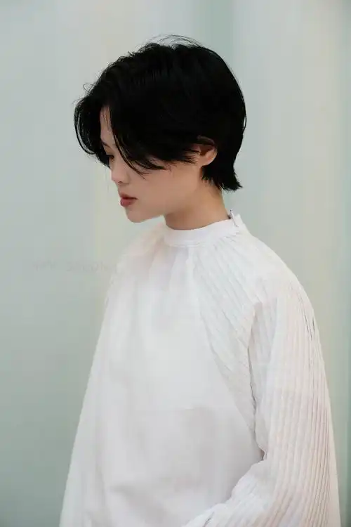 清爽短发新造型