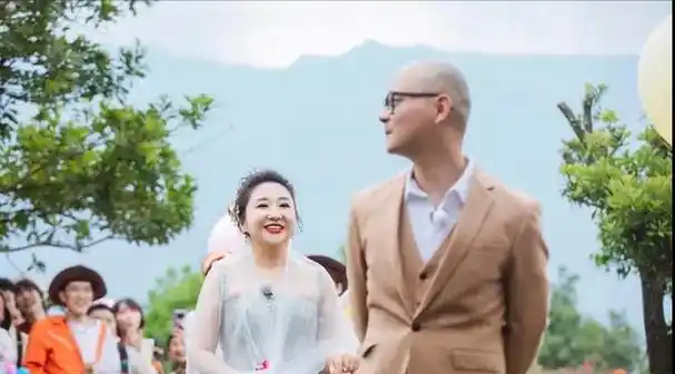 傅首尔:我这辈子最正确的决定,就是当初同意了和丈夫刘毅离婚