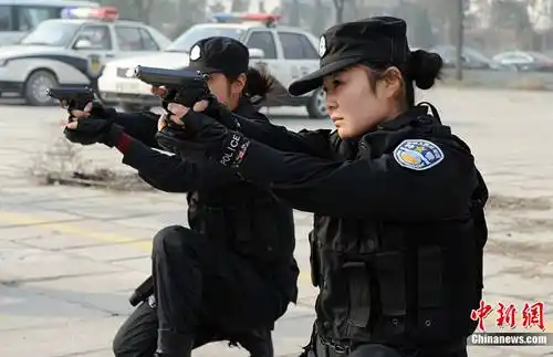 特警穿的99式作训服