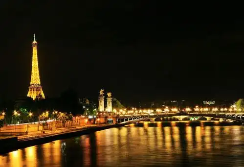 塞纳河游船晚餐 丽都歌舞夜秀