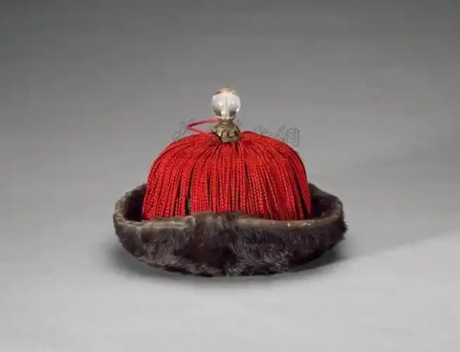 《按清朝仪礼,五品官员顶珠用水晶700_535