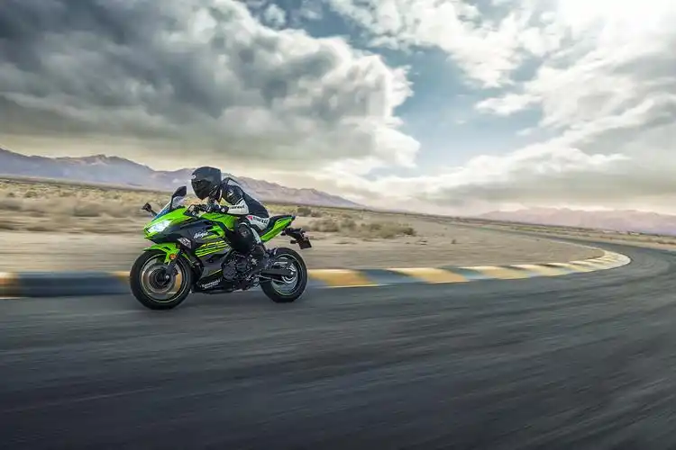 川崎忍者ninja400改装摩托车贴纸油箱防滑鱼骨保护贴纸