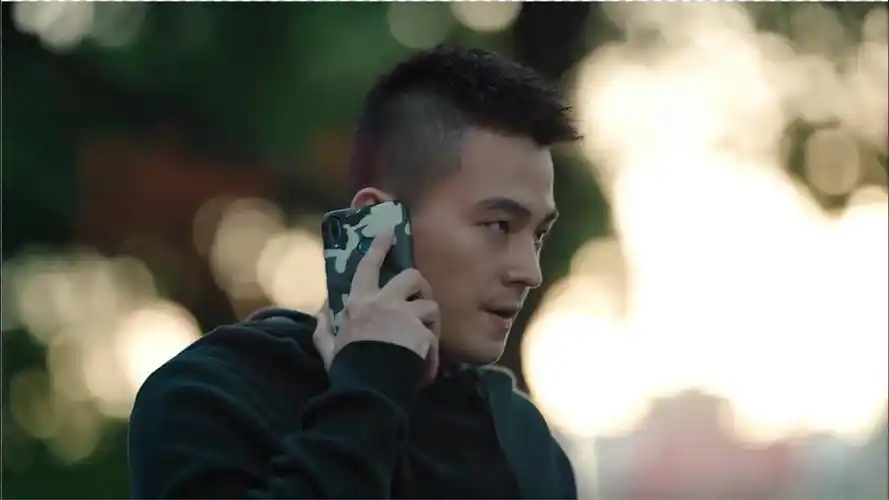 《黑白禁区》第6集02:淦小暖再次被劫持,淦天雷为此与警察叫板,真让人