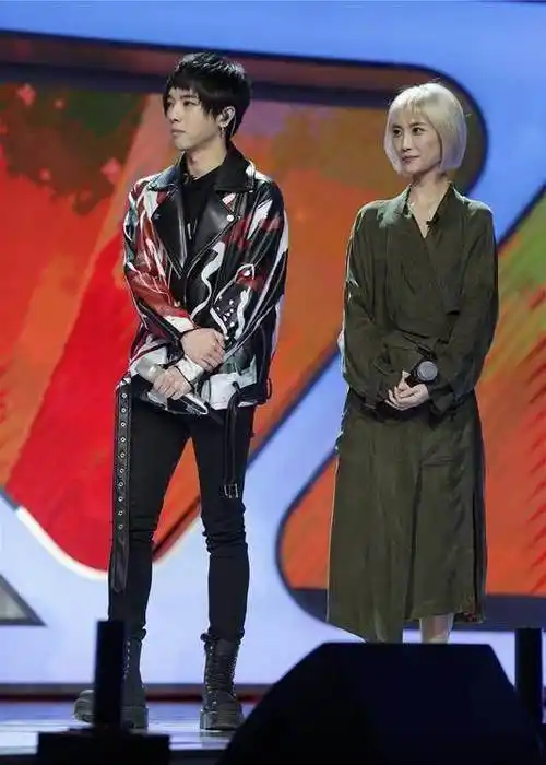 华晨宇初恋女友原来是学画画的,而现在他对女友的要求居然是?