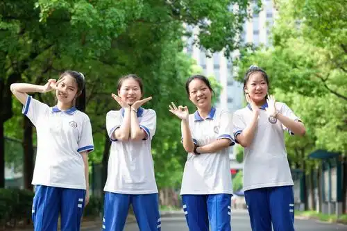 田家炳c169班最美毕业照