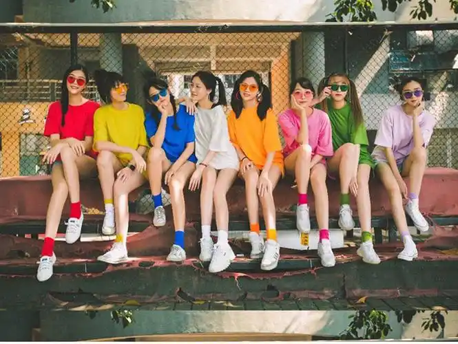 多人闺蜜姐妹装糖果色t恤学生聚会班服宽松圆领彩色短袖团体恤女红色