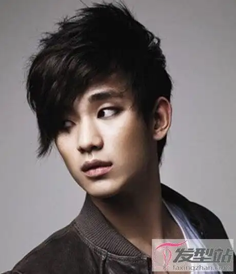男生皮肤黑留什么发型选对发型照样帅气酷炫
