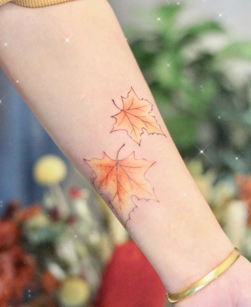 最新枫叶纹身图案大全男女枫叶纹身的含义3