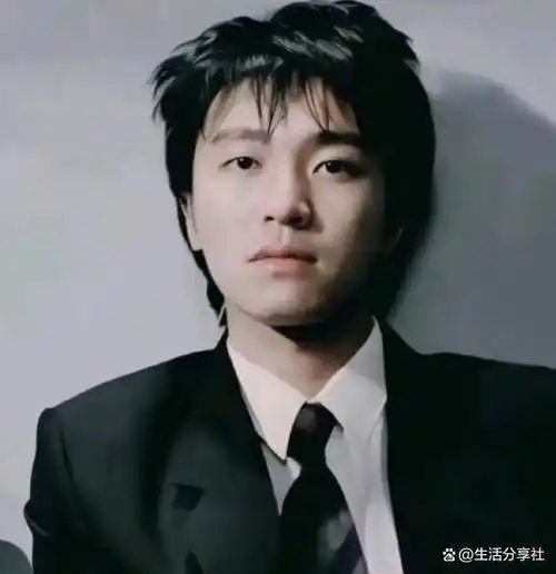 周星驰体验离子烫|发型|编剧|记者|黑长直|喜剧之王|电影导演_网易