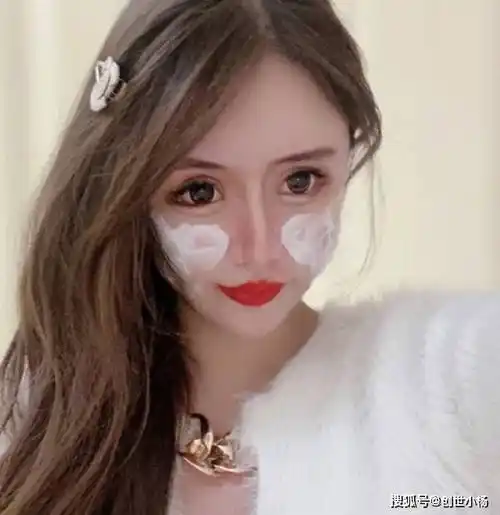 原创女网红整容入迷动刀至今花费百万这样的美谁能欣赏