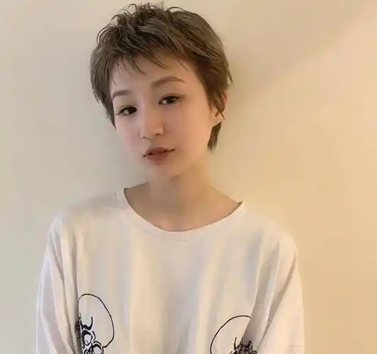 适合瓜子脸女生的短发发型有哪些?