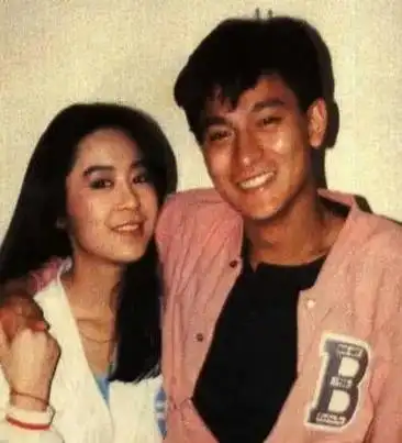 回顾刘德华断崖式衰老满头白发啤酒肚网友泪目偶像也老了