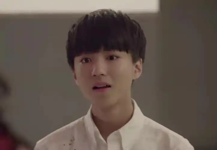 重生之门提档4月27日王俊凯新剧眼神压迫感十足