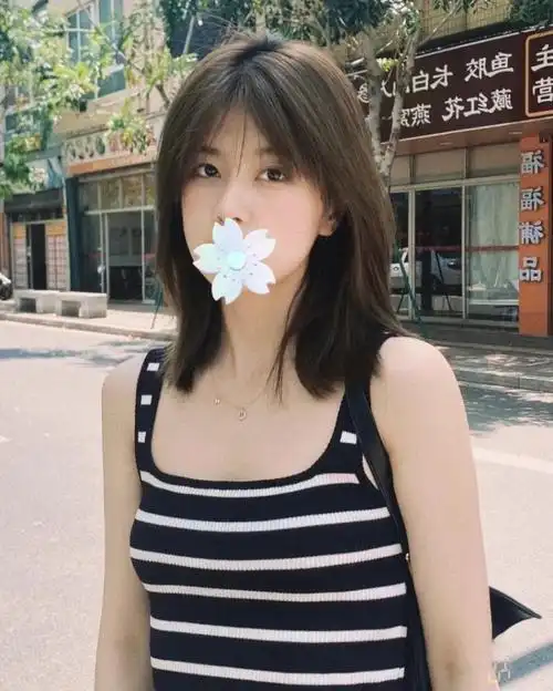 女生帅气短发发型(可帅可甜的女生锁骨短发)