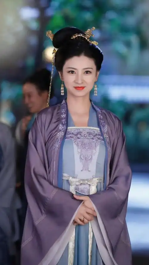 嘉南传何夫人斓曦