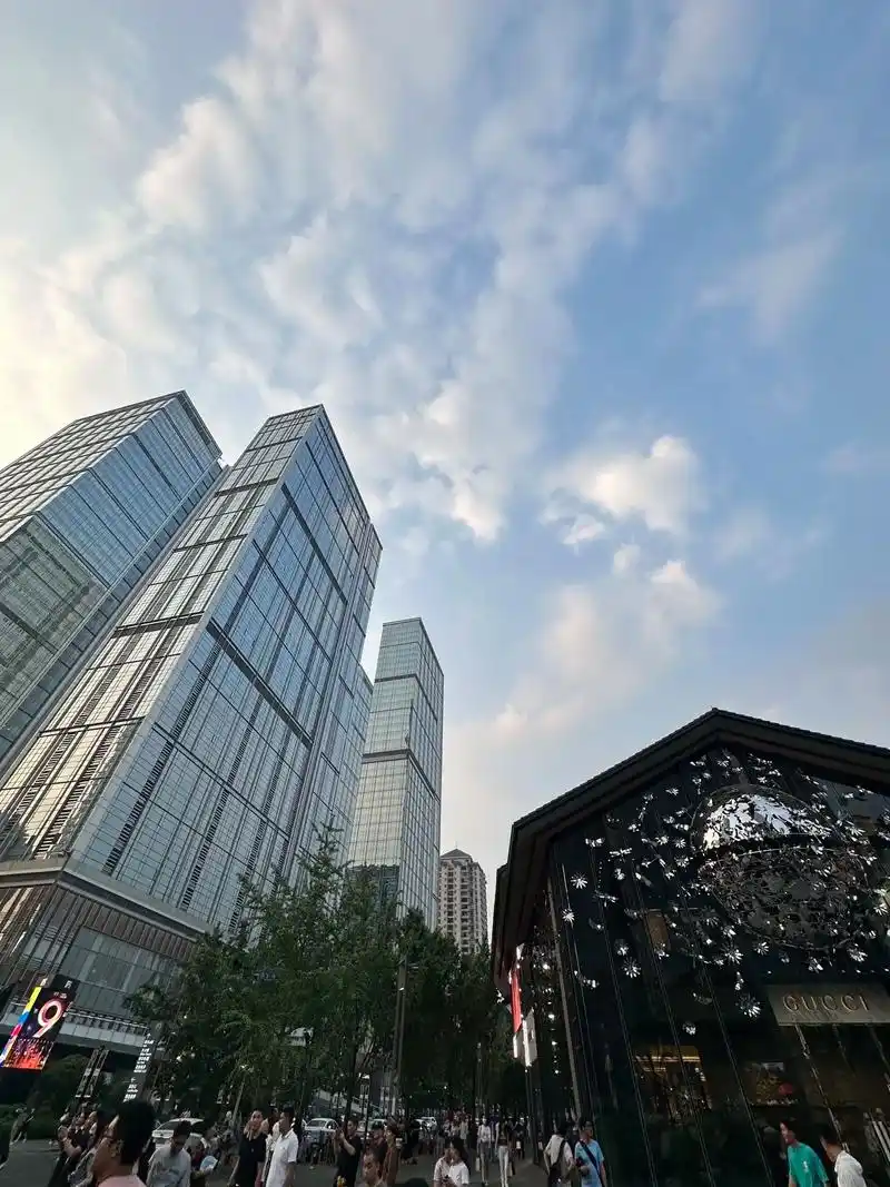 坐拥成都一线商圈顶级品质办公是什么体验?