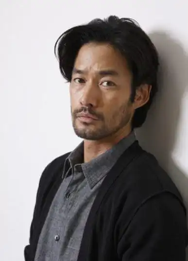 日本票选10大最想拥有的脸男艺人第一名居然是位型男大叔