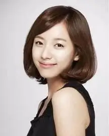 女孩子国字脸适合什么发型?