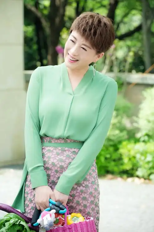 "傲娇派掌门人"赵倩:从高冷严母到甜蜜助攻 路数嘎多 把cp齁到