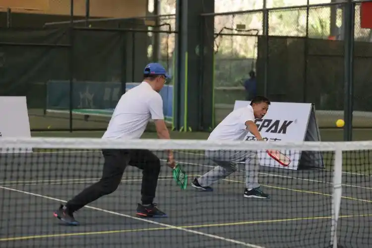 贵州省2024年网球邀请赛暨贵阳市第19届家庭杯网球赛开赛