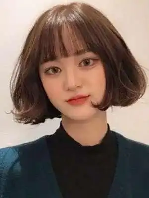 齐肩短发烫发发型内扣时髦又修颜瘦脸