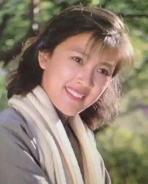 国家一级演员宋春丽,终生未育,却在61岁当奶奶的年龄当了母亲