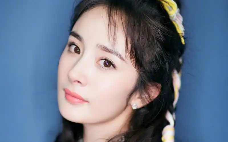 杨幂迷人性感写真图片桌面壁纸