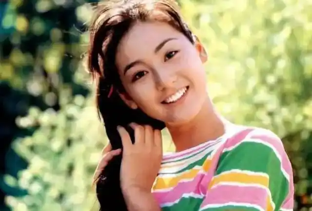 "国民初恋"李美妍:凭《请回答1988》走红,如今仍孤身一人