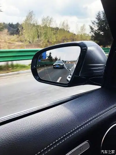 闲来无事与朋友近郊小游,s90与奔驰e换开,简单聊聊体验感受