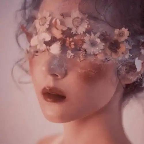 用花蒙眼伤感女生头像图片