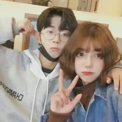 刘蓓和刘沁园 情头 男头 韩系 网红