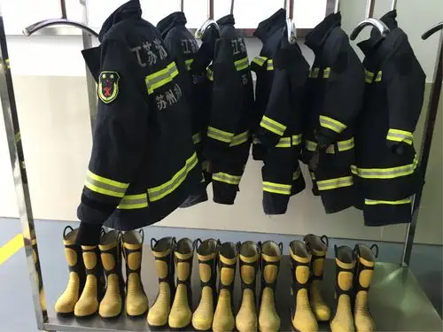 消防员,最美的逆行者,向你们致敬!