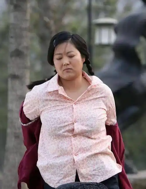 年轻时倾国倾城,老了却胖成"土肥圆",这6位发福的女星好可惜