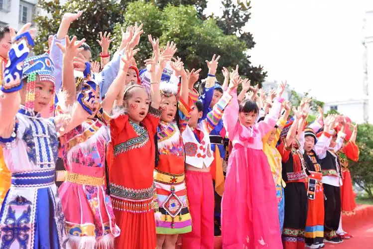 小小中国娃,暖暖中国心.