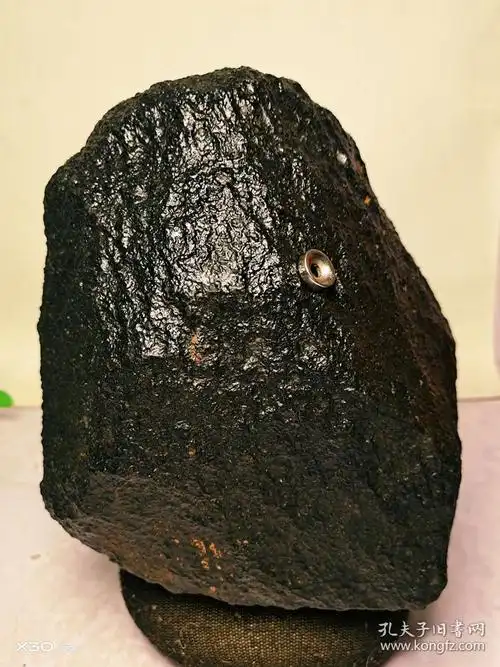 陨石原石,极品"稀有月陨"原石,极好的"月陨"陨石,月陨黑金刚陨石,纹路